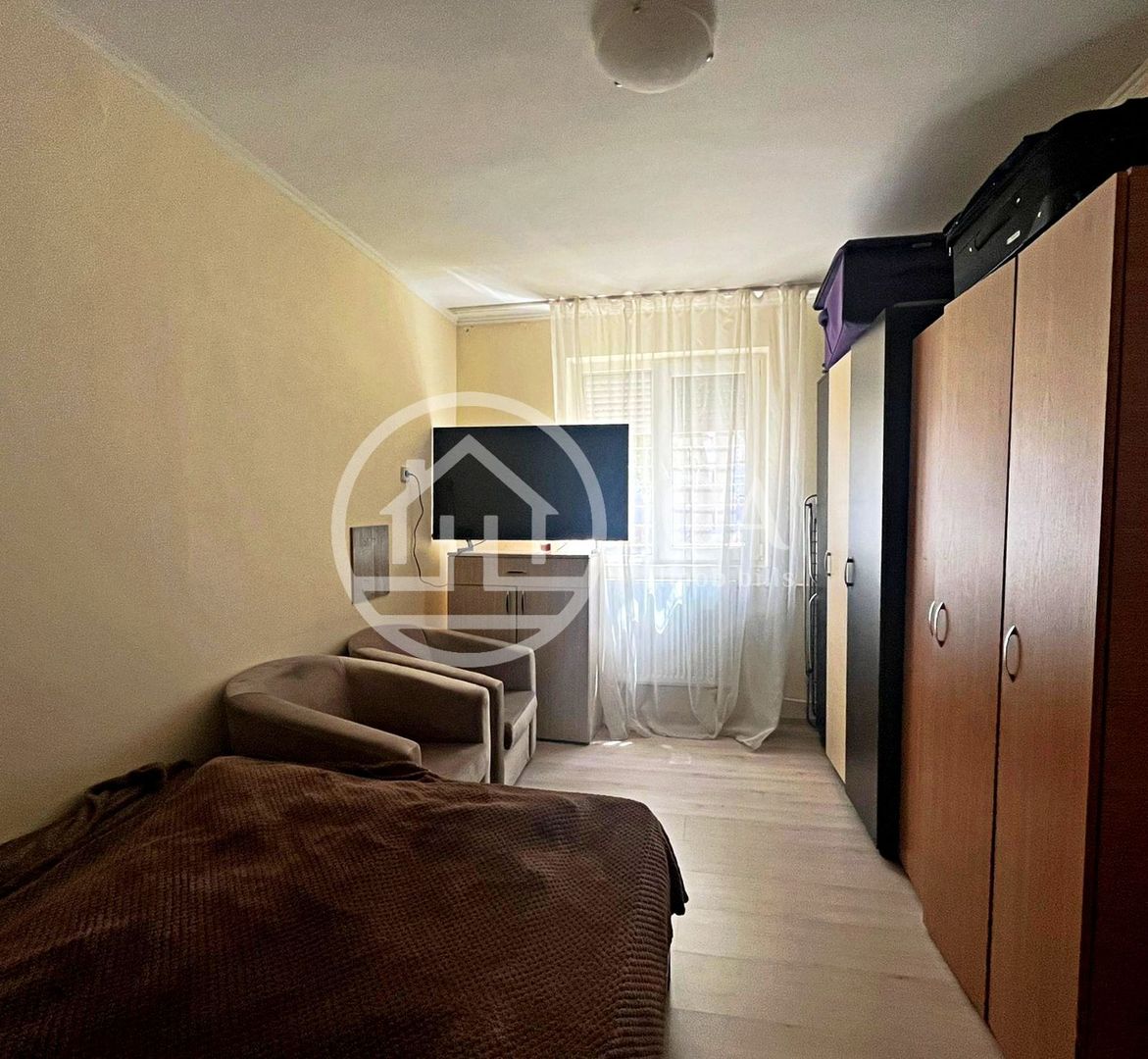 Apartament cu 1 cameră de vanzare în zona Rogerius, Oradea - Poză 1