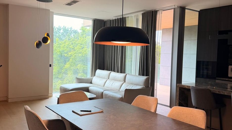 Apartament Exclusivist cu Vedere către Lacul Floreasca - Poză 2