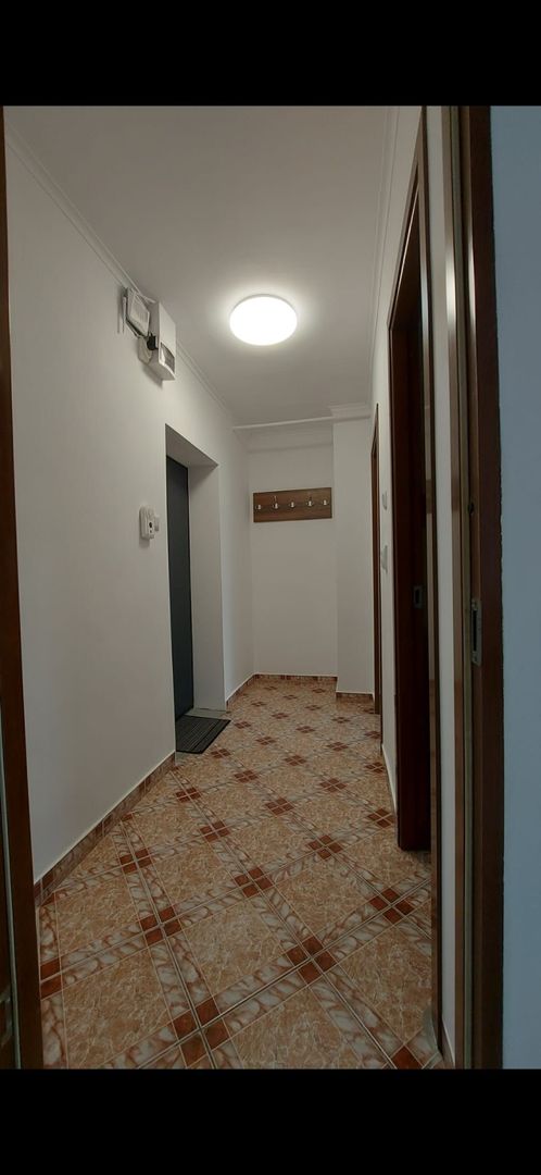 Garsonieră de închiriat parc milia Câmpina Ultracentral 42 mp - Poză 9