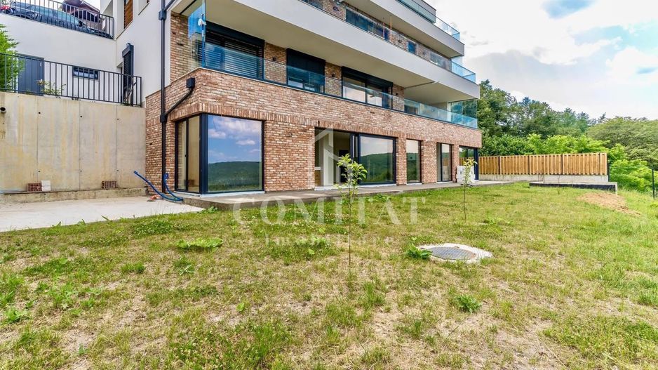 Apartament generos cu gradină și panoramă cartier Europa - Poză 15