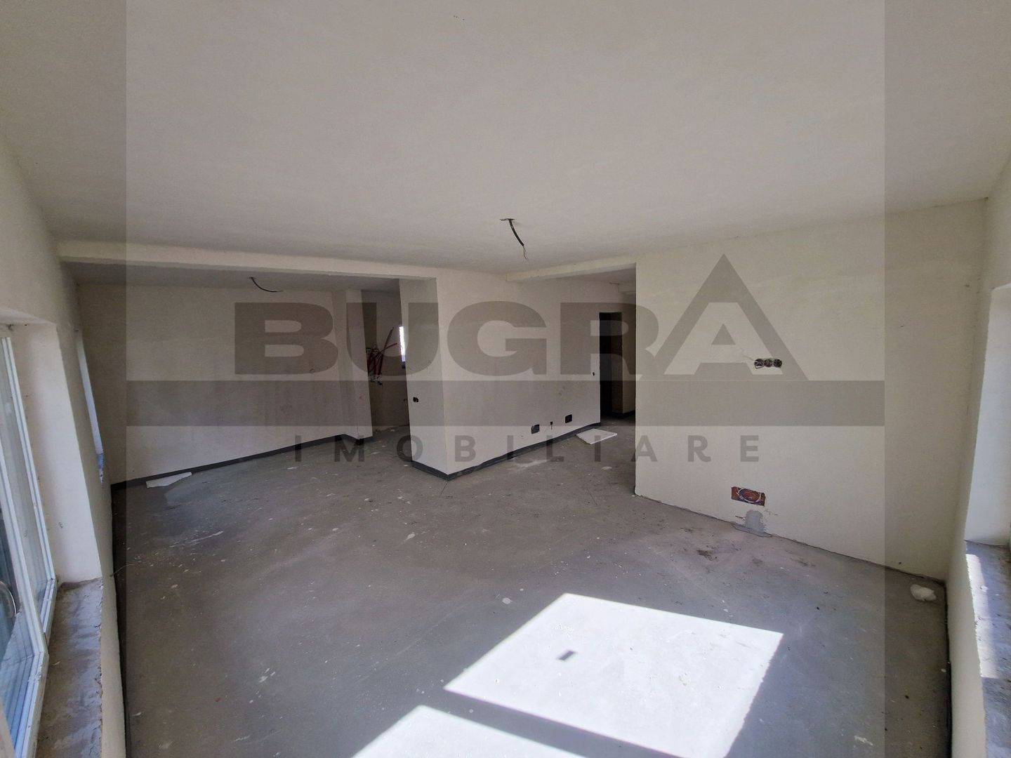 Duplex modern de 4 camere, 120 mp utili, zonă centrală Florești - Poză 6