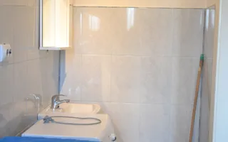 Apartament la casa de inchiriat aproape de centru - Poză 13
