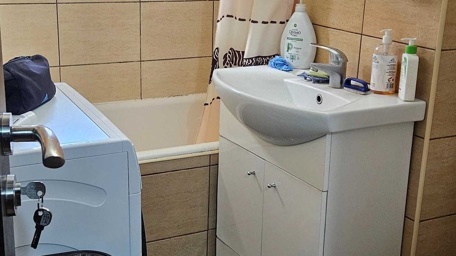 BRASADAS vinde ap 2 cam. Micro 16, etaj 4/4. - Poză 8