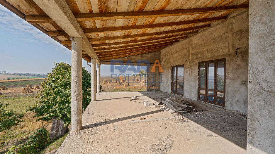 Casă P+1E, 402 mp, teren 3.600 mp, 17 km de Roman - PREȚ LA OFERTĂ! - Poză 12