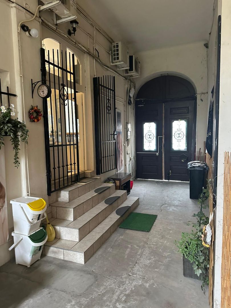 Spatiu comercial situat ultracentral, Pret 310.000 eur neg.comision 0% - Poză 2