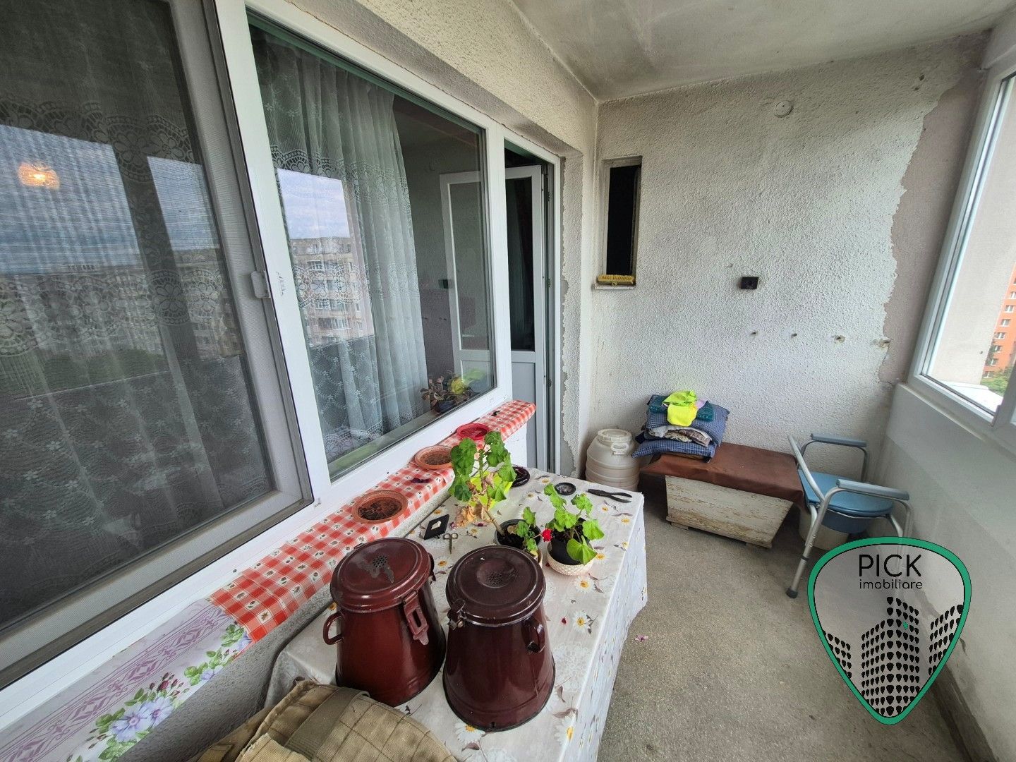 P 1231 - Apartament cu 3 camere în Târgu Mureș, Dâmbu Pietros, hol pătrat - Poză 12
