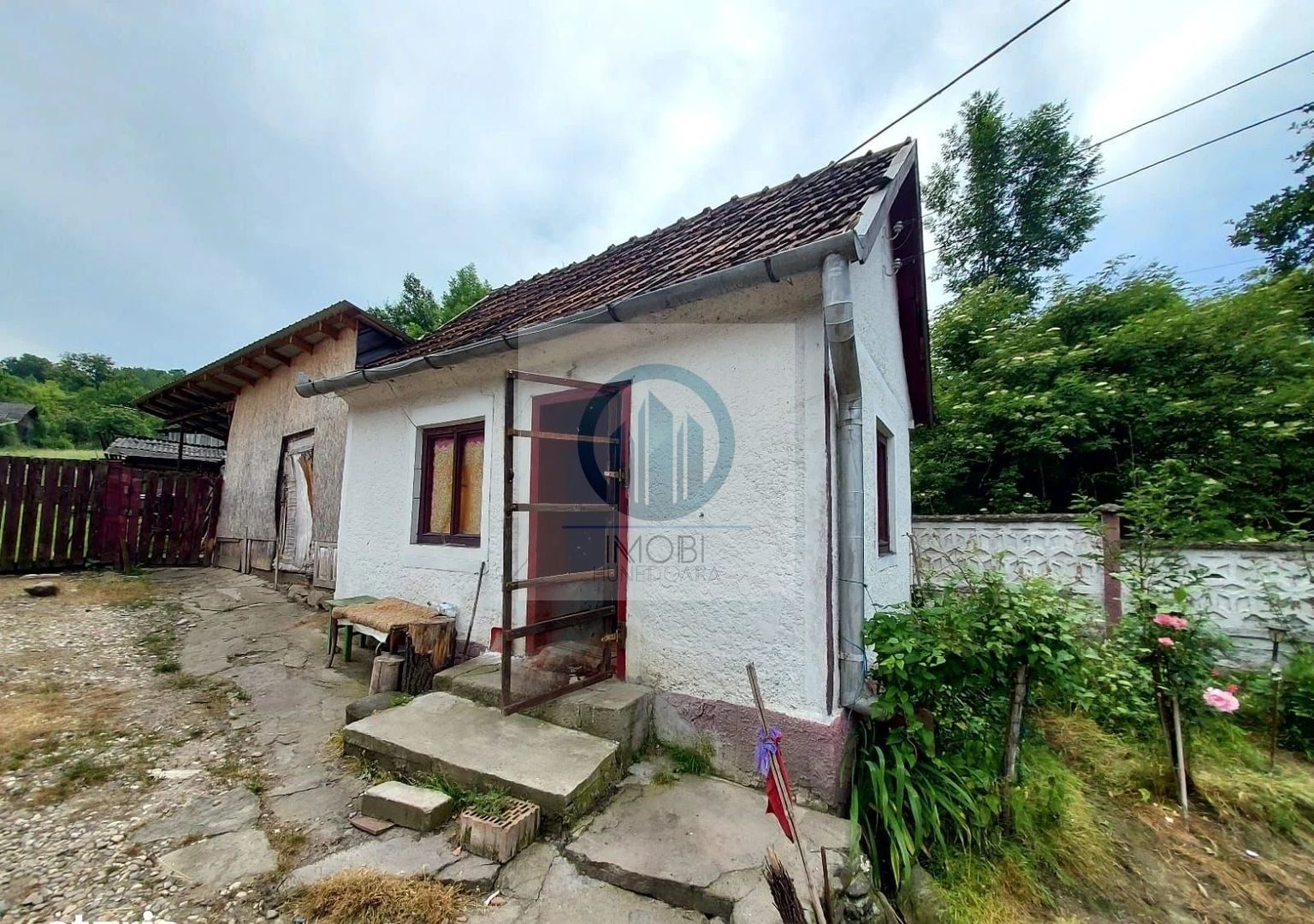 Casa renovata cu teren 7000mp la 19 km de Deva – Sat Nojag, Hunedoara - Poză 7