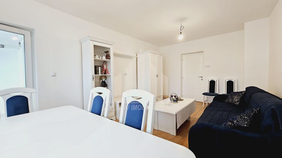 Apartament 3 camere |Scara interioara | 76mp | Renovat complet |Centru - Poză 2