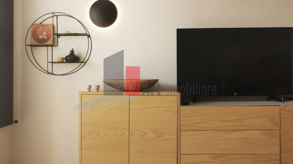 APARTAMENT 3 CAMERE MIHAI BRAVU - Poză 2