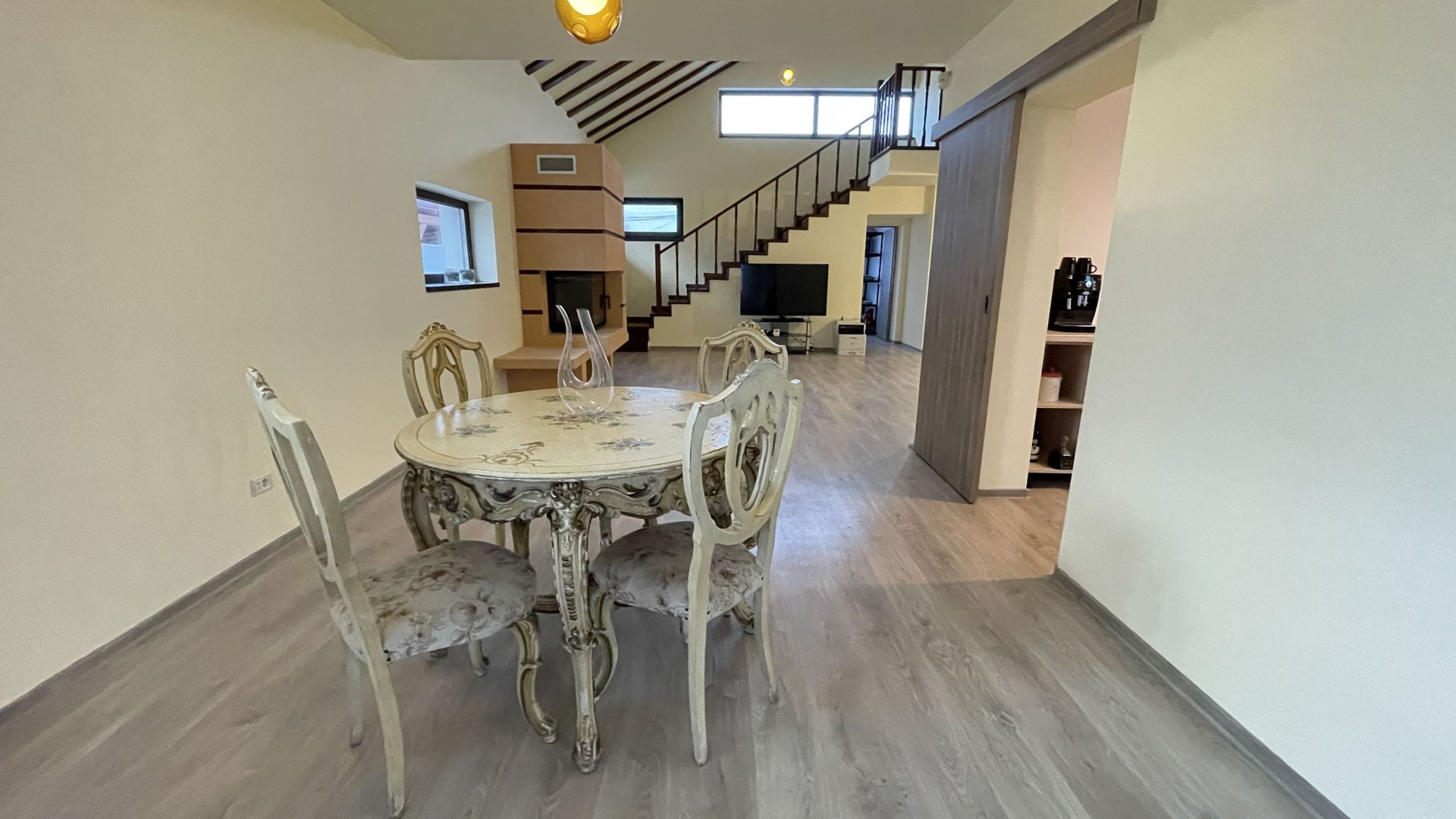 Casa moderna P+1E,spatioasa,teren 700 mp in Sacalaz - Poză 3