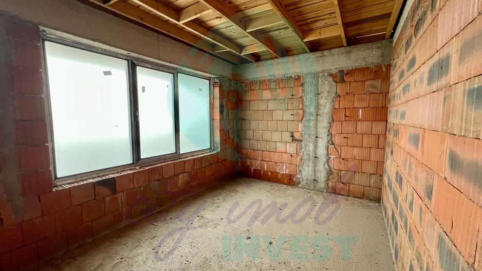 Casă la roșu P+1 | Teren 1750 mp | Dobreni-Giurgiu | Zonă liniștită - Poză 11