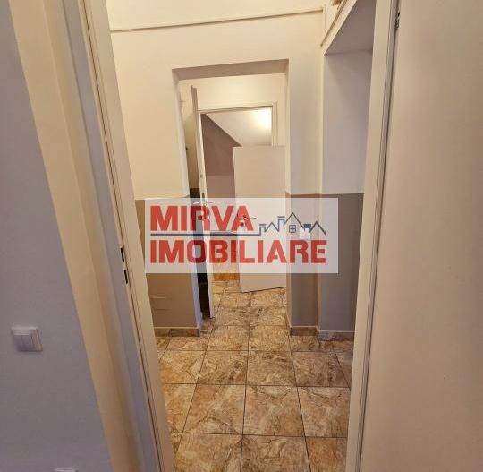 🏢 Spațiu de birouri – 5 camere, 3 băi – Mansardă vilă, Central - Poză 31