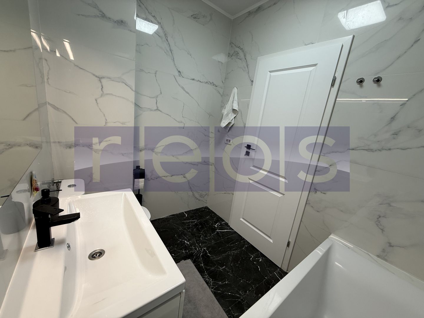 VANZARE 2 CAMERE | TERASA 33 MP | PARCARE INCLUSA | PIPERA – ROND OMV | - Poză 10