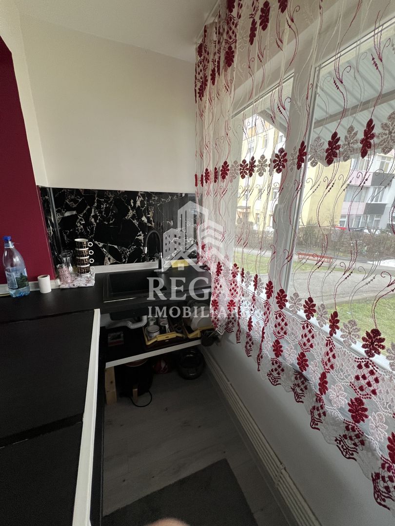 Garsonieră de vânzare – zona Micro 7, demisol - Poză 3