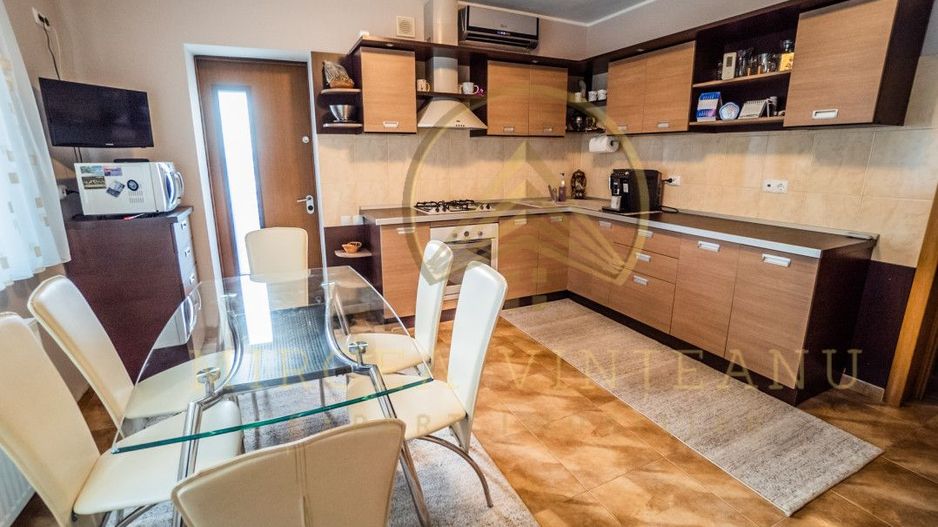 Palazu Mare / Elvila -  Vanzare Vila  D+P+1E cu teren de 996 mp - Poză 24
