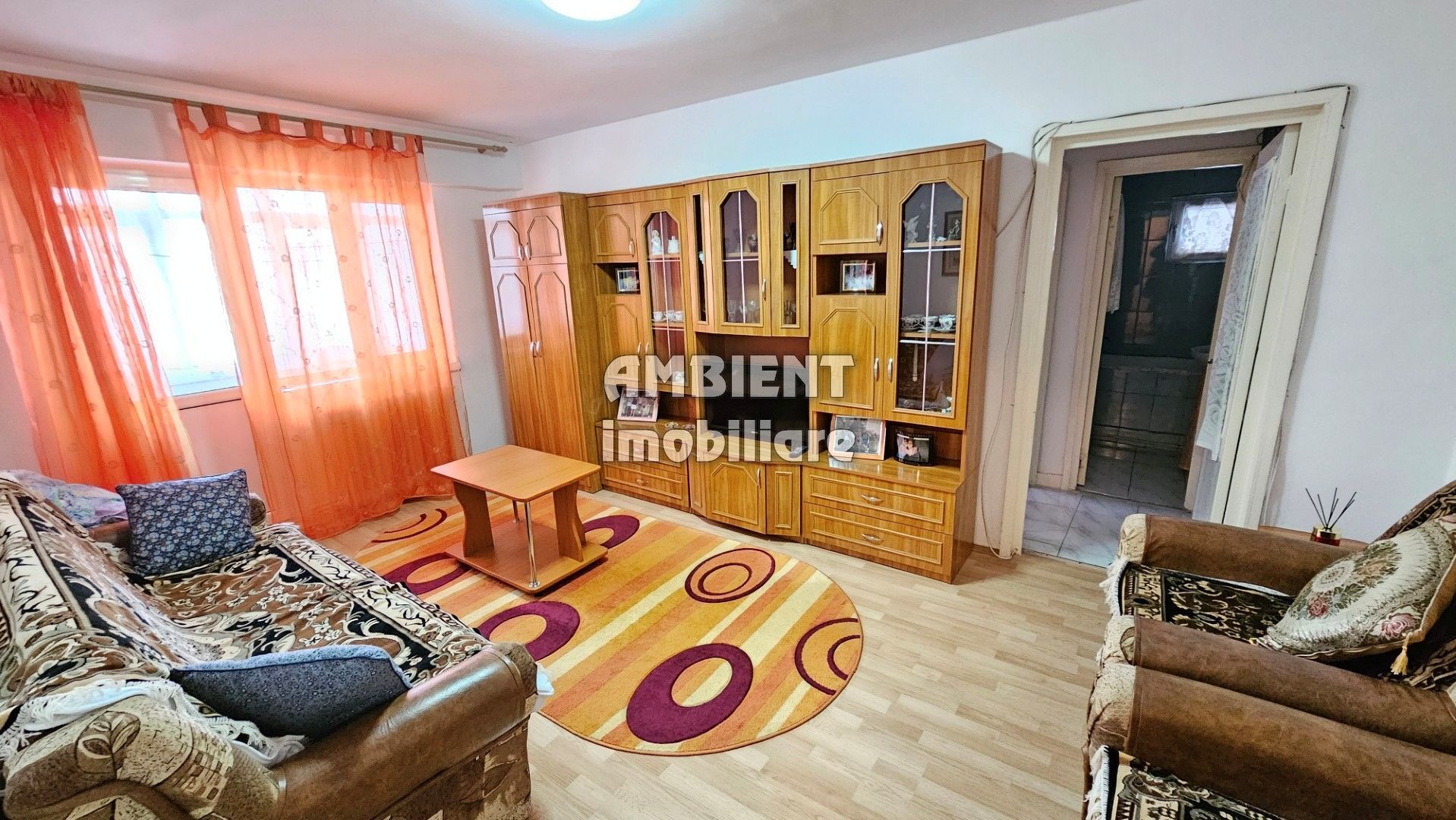 Apartament 2 camere, etaj 1, zona CENTRU; - Poză 4