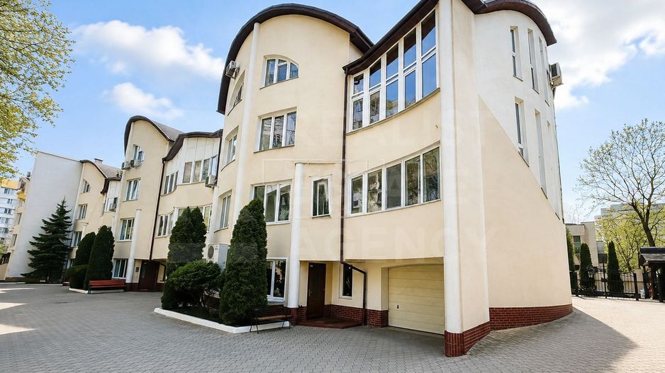 Chirie, apartament, 3 camere, str. Ciuflea, Centru - Poză 1