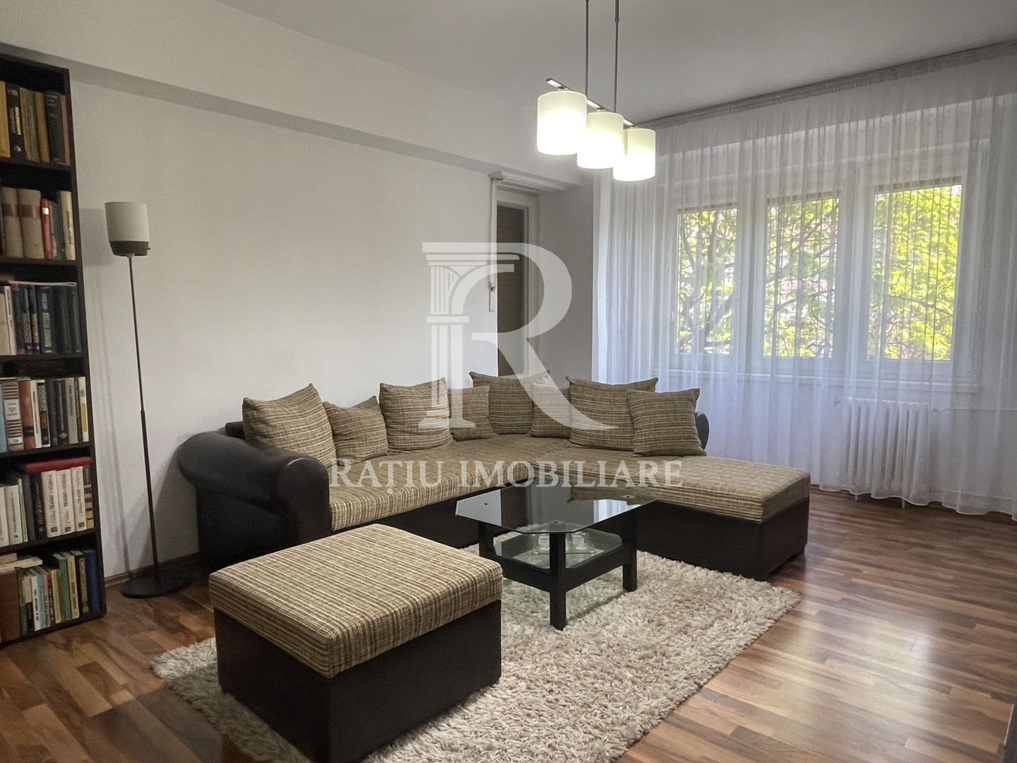 Apartament cu 3 camere | Etaj intermediar | Dacia | Oradea - Poză 2
