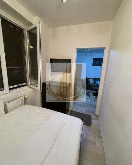 Apartament renovat cu 1 cameră transformat in 2 cam | zona MEDICINA f - Poză 2