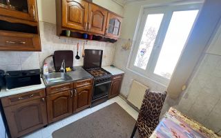 3 camere decomandat etaj 4/10 Dambovita centrala proprie - Poză 1