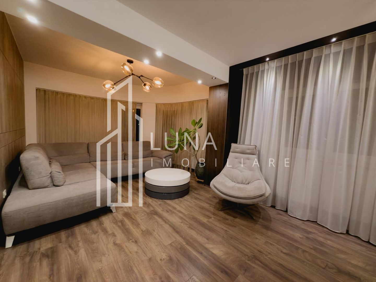 Apartament lux, 3 camere (inițial 4) – Strada Pârâului, Brașov - Poză 3