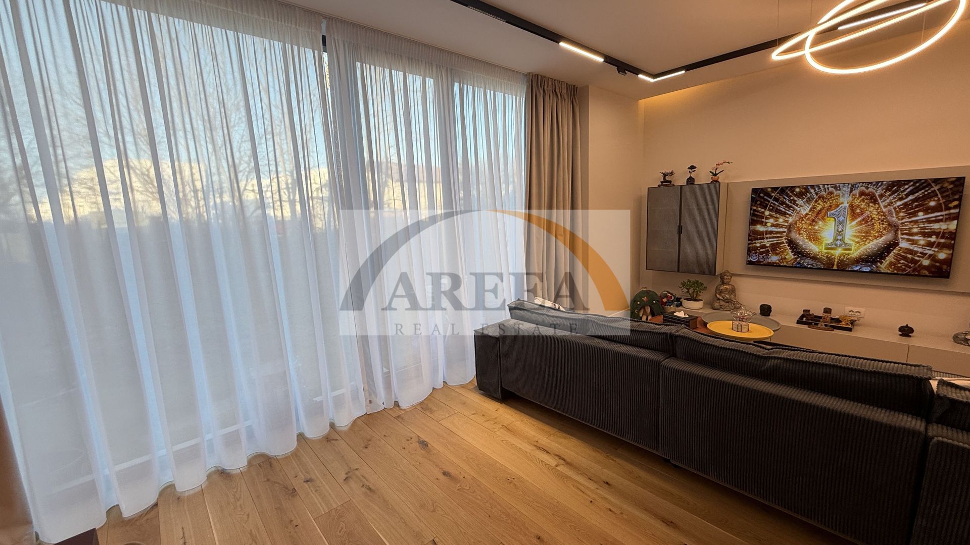 Vila 5 camere complex residential Tunari - Poză 42