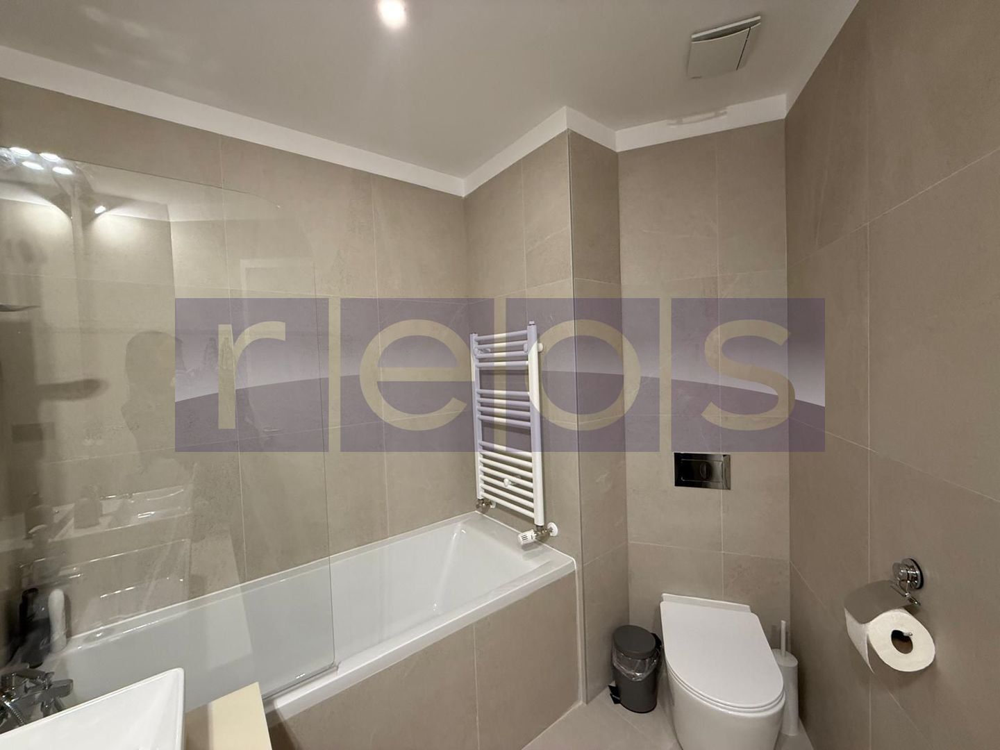 INCHIRIERE 4 CAMERE | ONE NORTH LOFT | MOBILAT SI UTILAT LUX | LOC PARCARE | - Poză 39