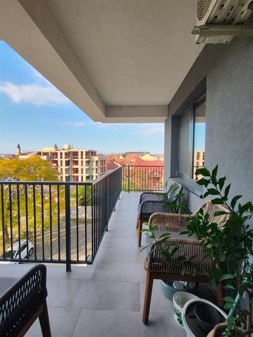 Apartament  3 camere in bloc nou cu parcare privata in zona centrala - Poză 8