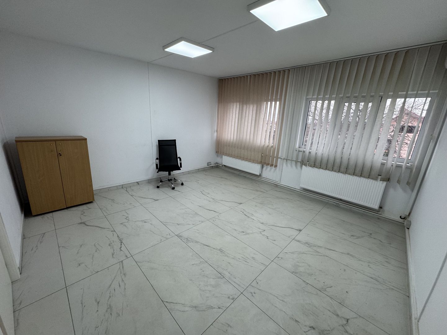 Spatii birouri de inchiriat renovate moderne L329 - Poză 13