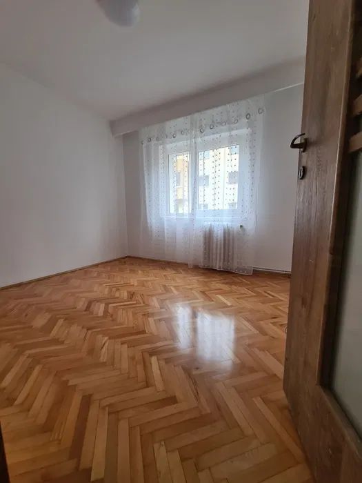 Apartament 3 camere | Marasti | Et intermediar | 2 Balcoane | 70 mp - Poză 3