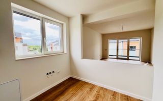 Apartament  54 mp- balcon 14 mp- aer conditionat- zona Aeroport /Sibiu - Poză 5