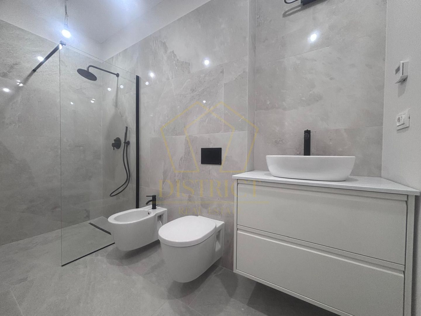 Apartamente moderne cu 3 camere,scara interioara | Complex Studentesc - Poză 10