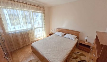 Apartament 3 camere decomandate + parcare, mijlocul strazii Titulescu!
