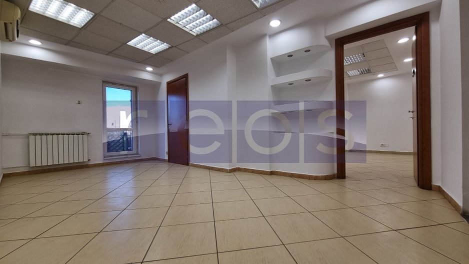 VANZARE SPATIU COMERCIAL | 30 CAMERE | ZONA UNIRII - Poză 24