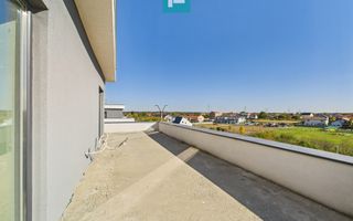 Penthouse cu lift privat și terasă mare în Ghiroda - Poză 10