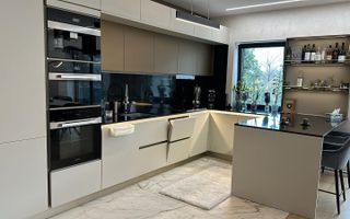 Apartament premium 4 camere | Finisaje lux – 135.7 | Spa & Piscina - Schiță 2