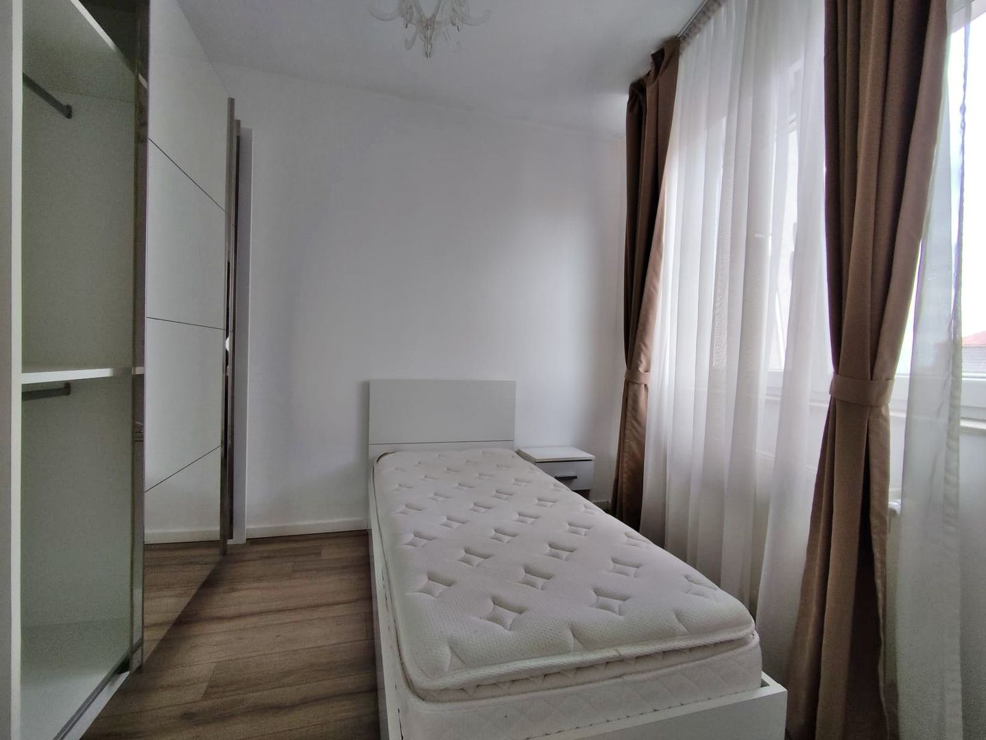 Apartament 3 camere in Cartierul Luceafarul, Oradea - inchiriere - Poză 5