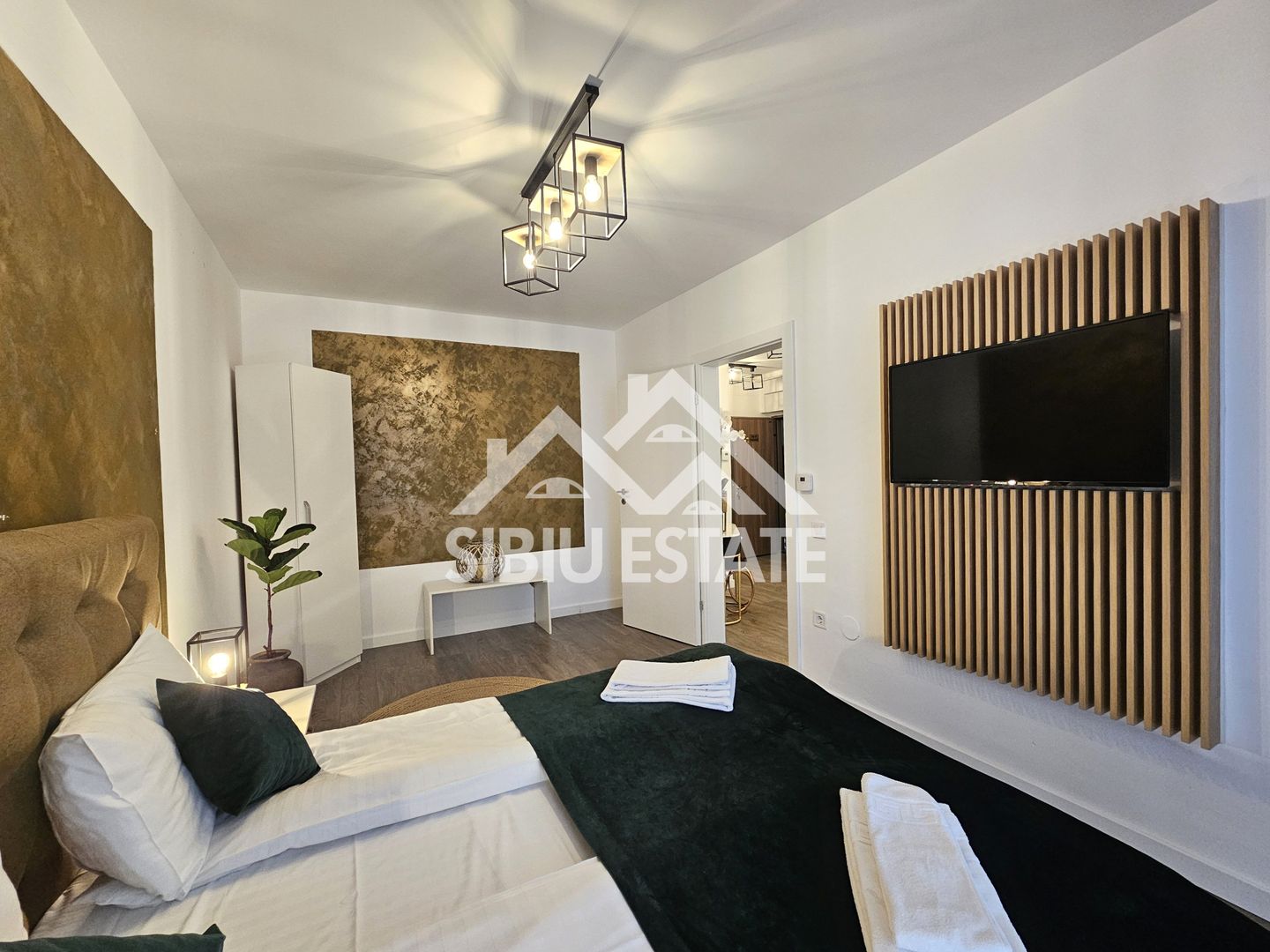 Apartament 3 camere, 2 bai Sibiu, dotat complet - Poză 10