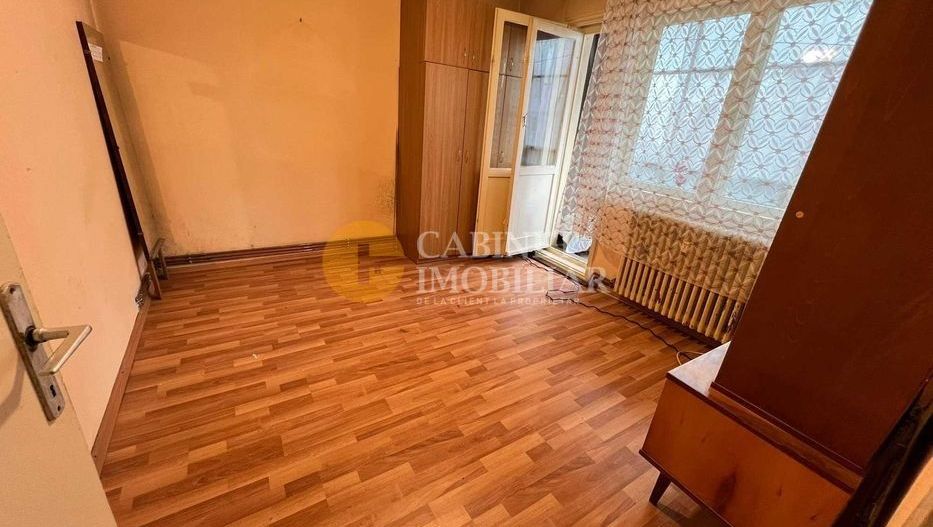 TATARASI -2 CAMERE- 54MP- ETAJ 2- LA BULEVARD - Poză 1