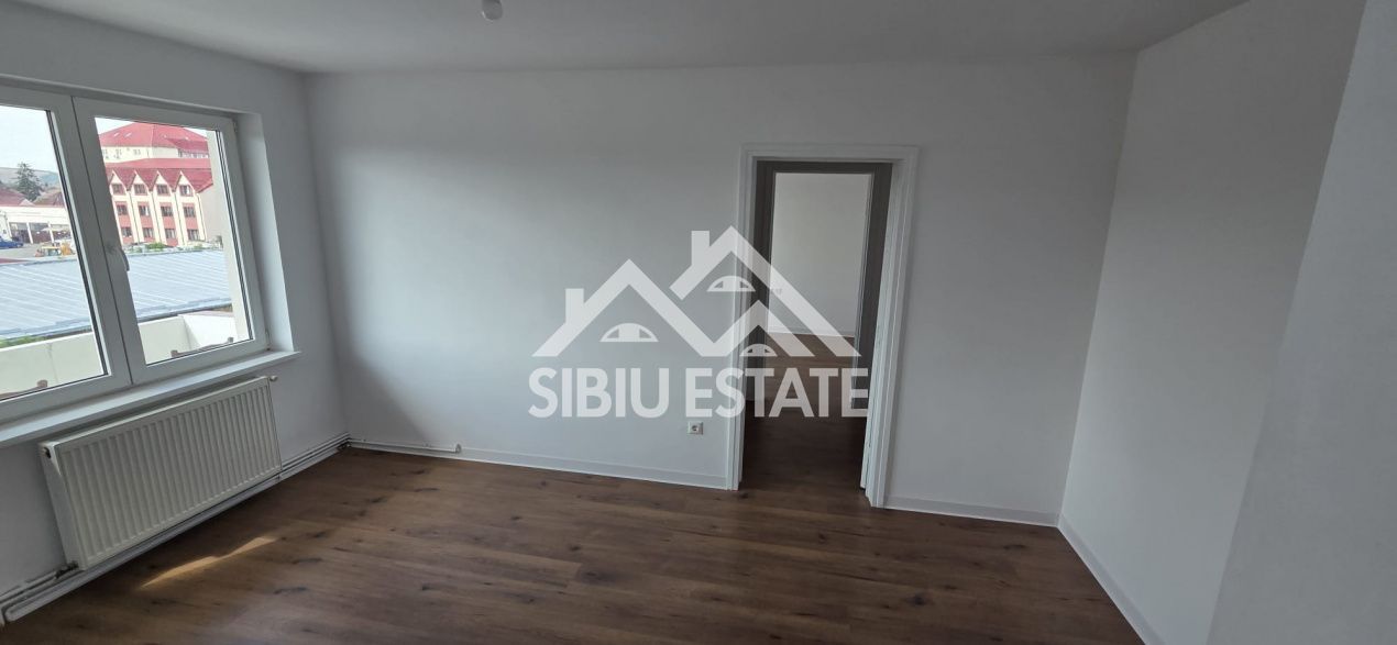 Apartament 2 camere confort 1, etaj 2 - renovat recent - str. Lunga - Poză 2