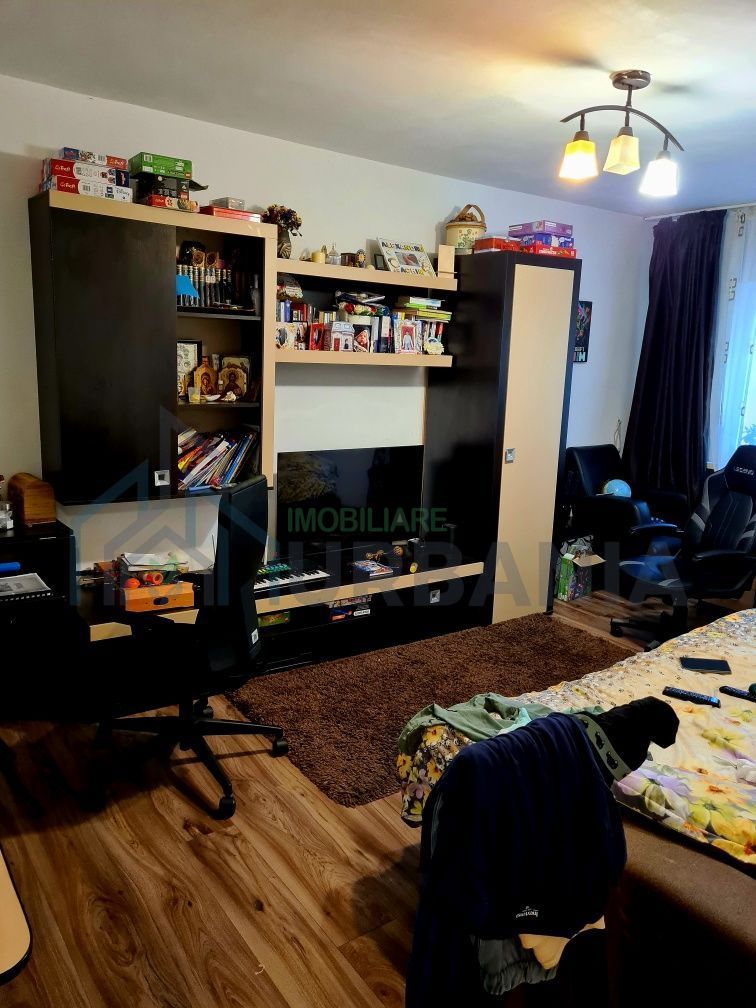 Apartament 2 camere decomandat, Nicolina, la 15 minute de Palas - Poză 1