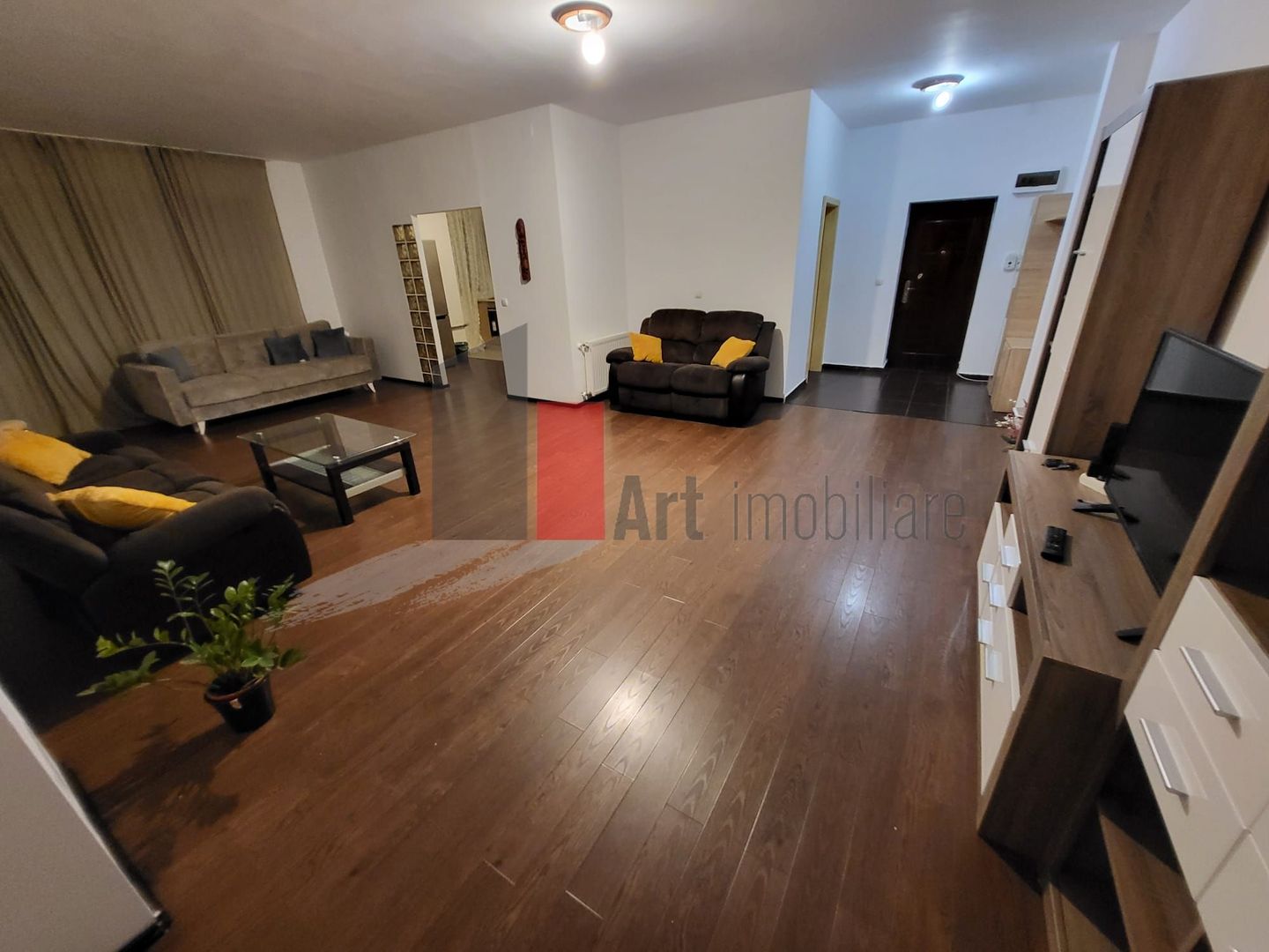 Apartament cu 3 camere de vanzare in zona Straulesti - Poză 5