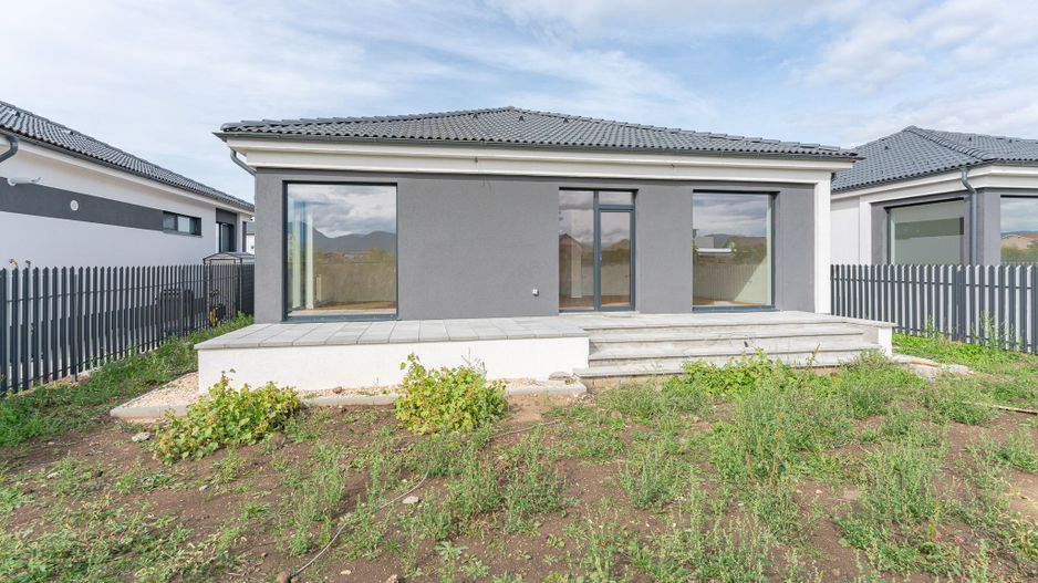 Casa individuala dispusa pe un singur nivel in Izvor, Tarlungeni - Poză 16