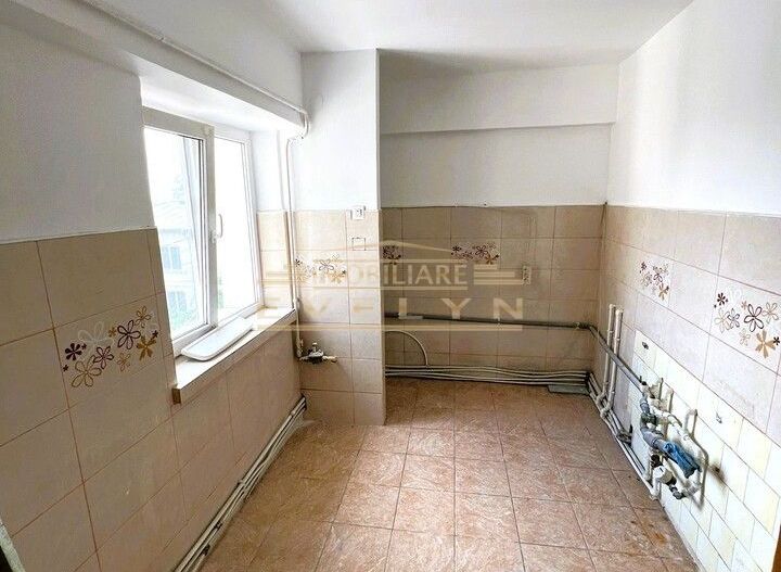 Apartament 3 camere, Strada Savenilor, pret 70.000 euro negociabil - Poză 4