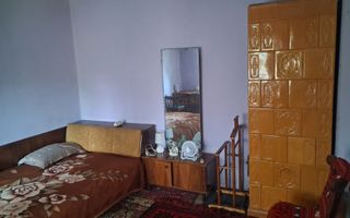 Casă tradițională cu teren generos – Borosteni, Peștișani, jud. Gorj - Poză 6