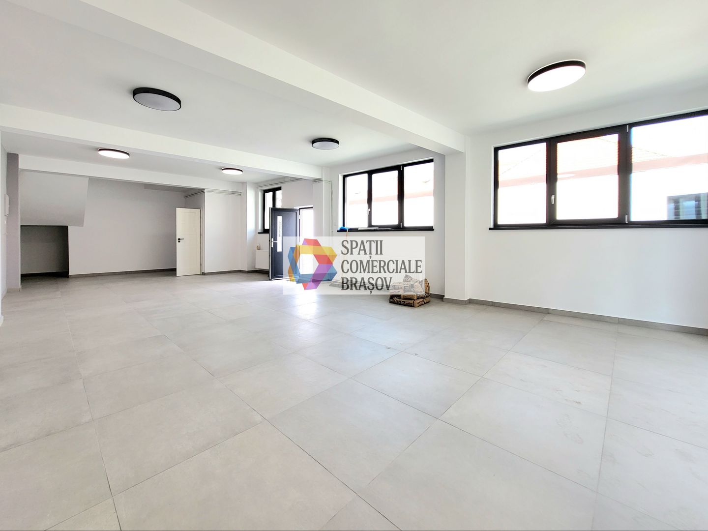 Spatiu comercial la casa - 130mp - Poză 5