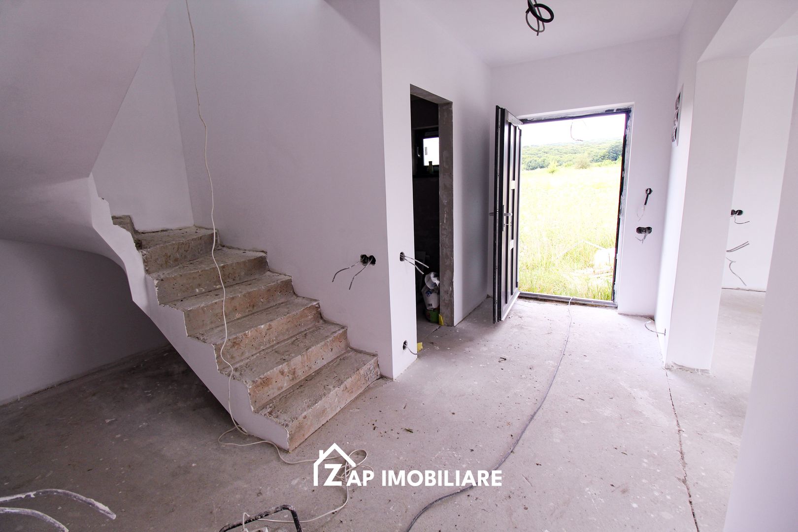Corunca - Casă Individuală P+1 - 5 Camere (4 Dormitoare) - Teren 490 mp - Semifi - Poză 3