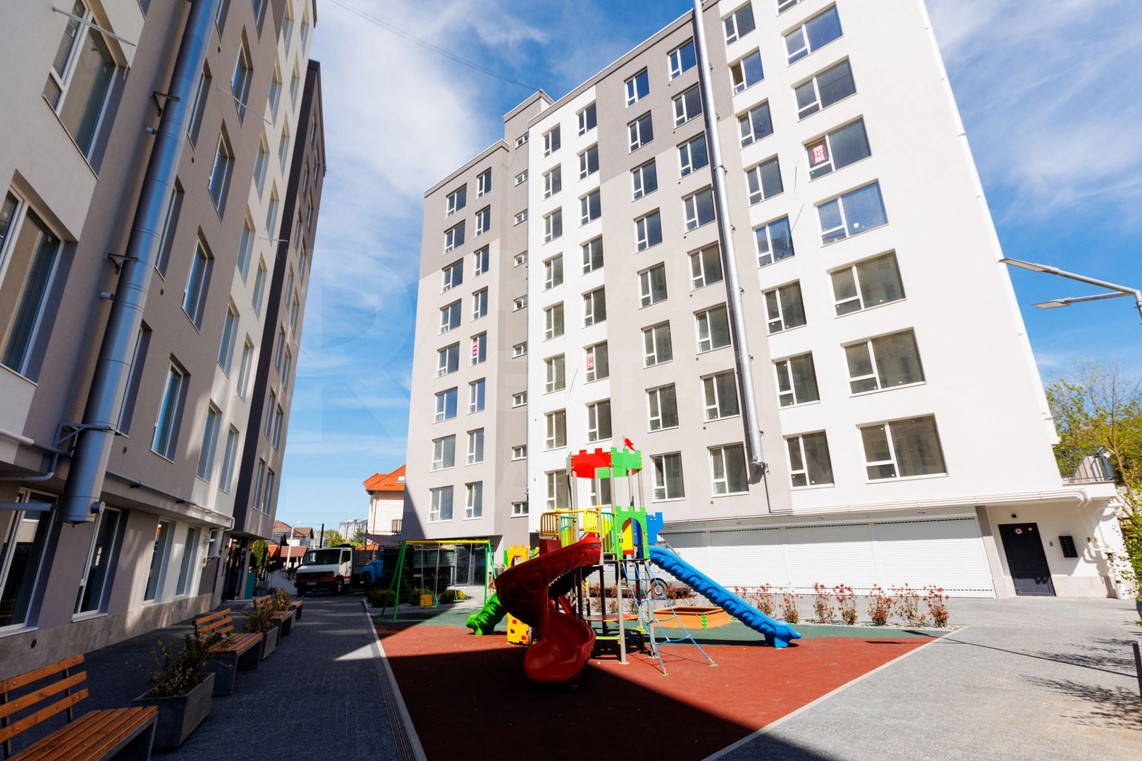 Vânzare, apartament, 2 camere + living, strada Soarelui, Botanica - Poză 3
