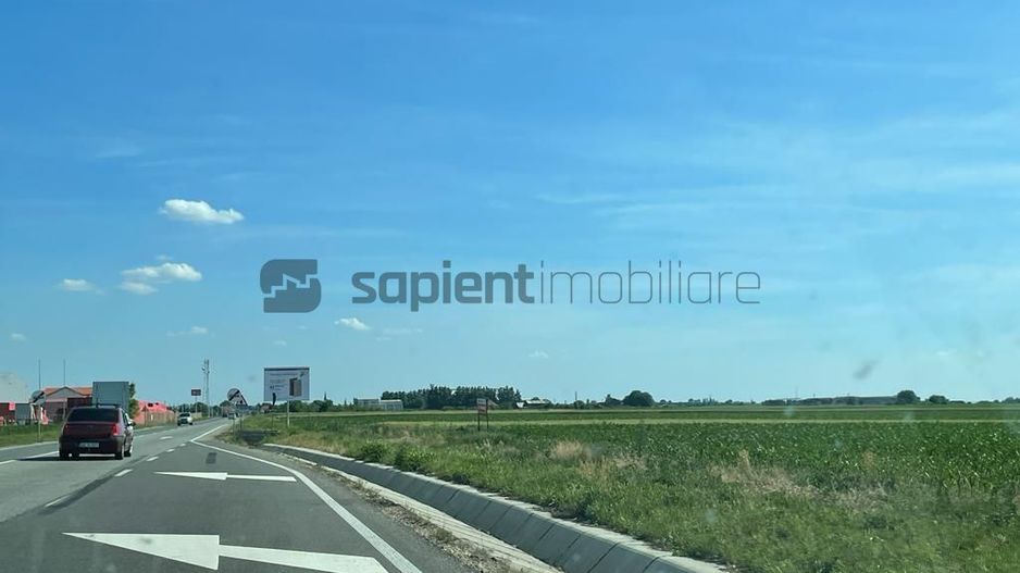 Terenuri la nodul rutier al autostrazii Transilvania A3 - Poză 1
