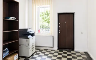 Casa individuala de 280 mp pentru birouri cu 7 parcari de inchiriat - Poză 11